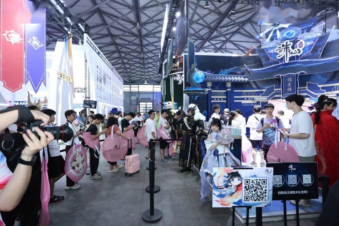 玩乐能量加载!2023完美世界游戏ChinaJoy嗨玩进行中!(图2) 玩乐能量加载!2023完美世界游戏ChinaJoy嗨玩进行中!(图2)