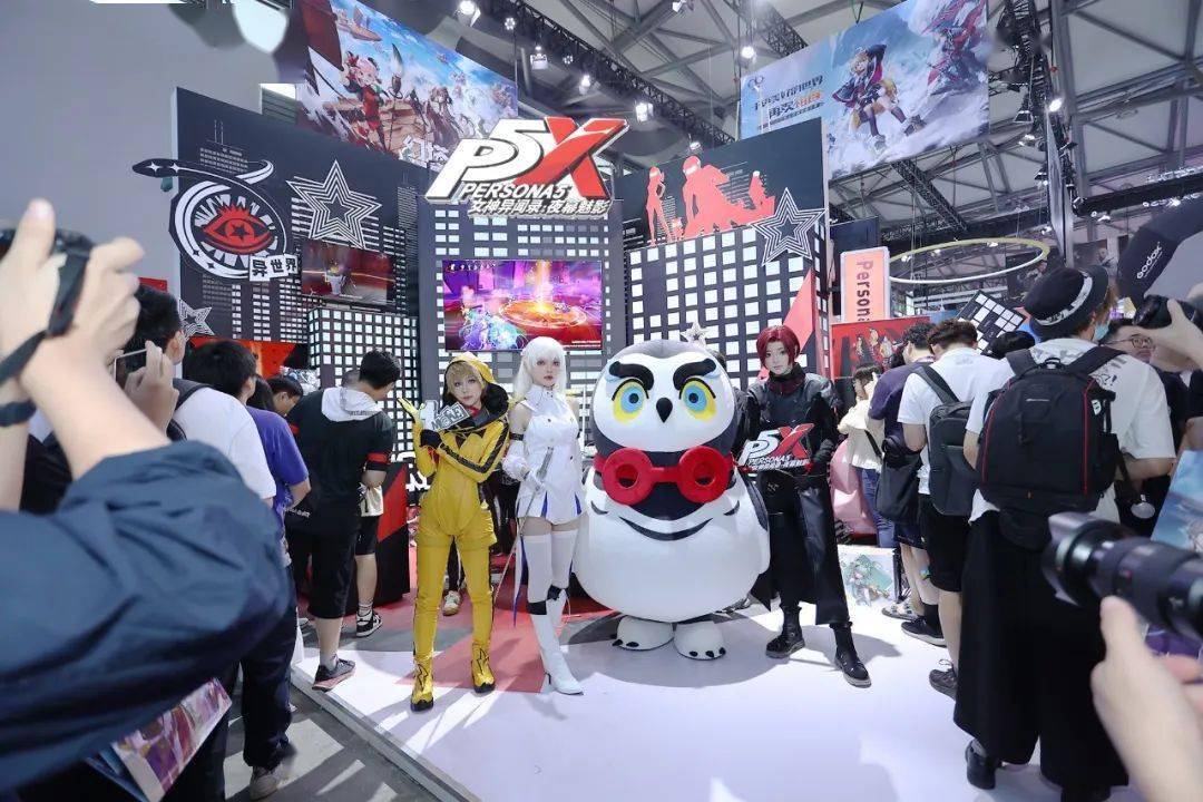 玩乐能量加载!2023完美世界游戏ChinaJoy嗨玩进行中!(图4) 玩乐能量加载!2023完美世界游戏ChinaJoy嗨玩进行中!(图4)