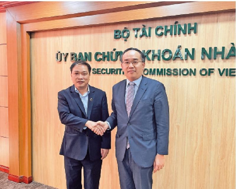 许正宇：鼓励越南老挝来港发人币债(图1)