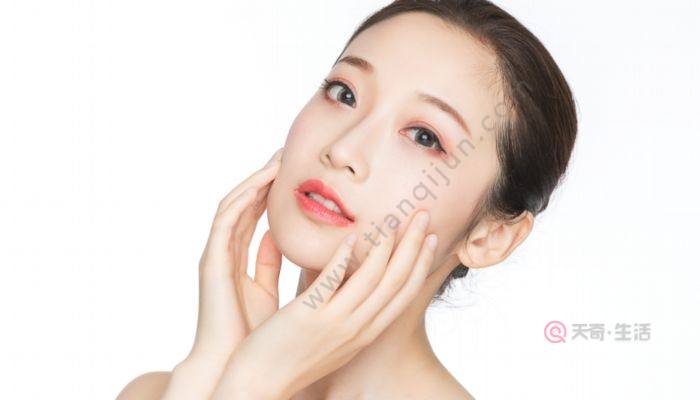 娇兰复原蜜白天用还是晚上用  白天和晚上都可以使用娇兰复原蜜(图2) 娇兰复原蜜白天用还是晚上用