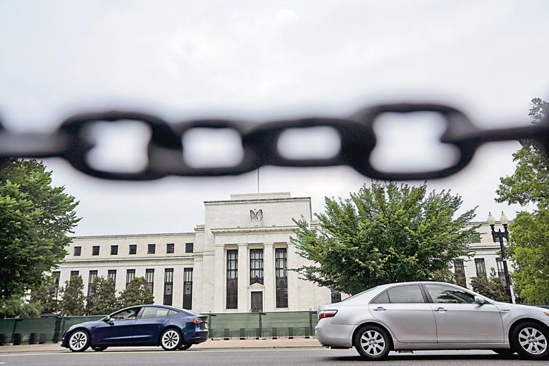 世经明察/欧美利率高企 债务压力急升中国社会科学院金融研究所副所长 张 明